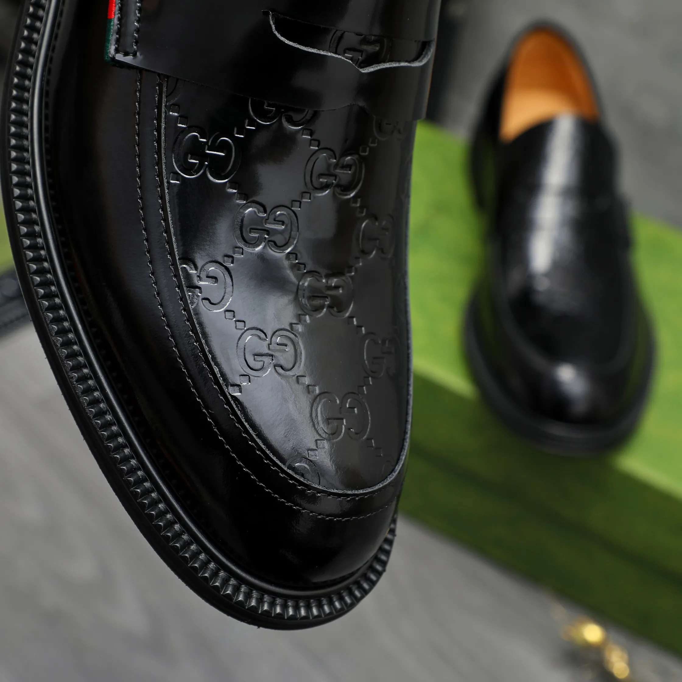 Men's shoes 💰p500 Product trademark: GUCCI "Gucci" business slip-on leather shoes Regular size: 38-46 (38.45.46 custom-made, non-returnable) Product materials: Selected lacquer embossed cowhide upper, cowhide lining, original rubber outsole